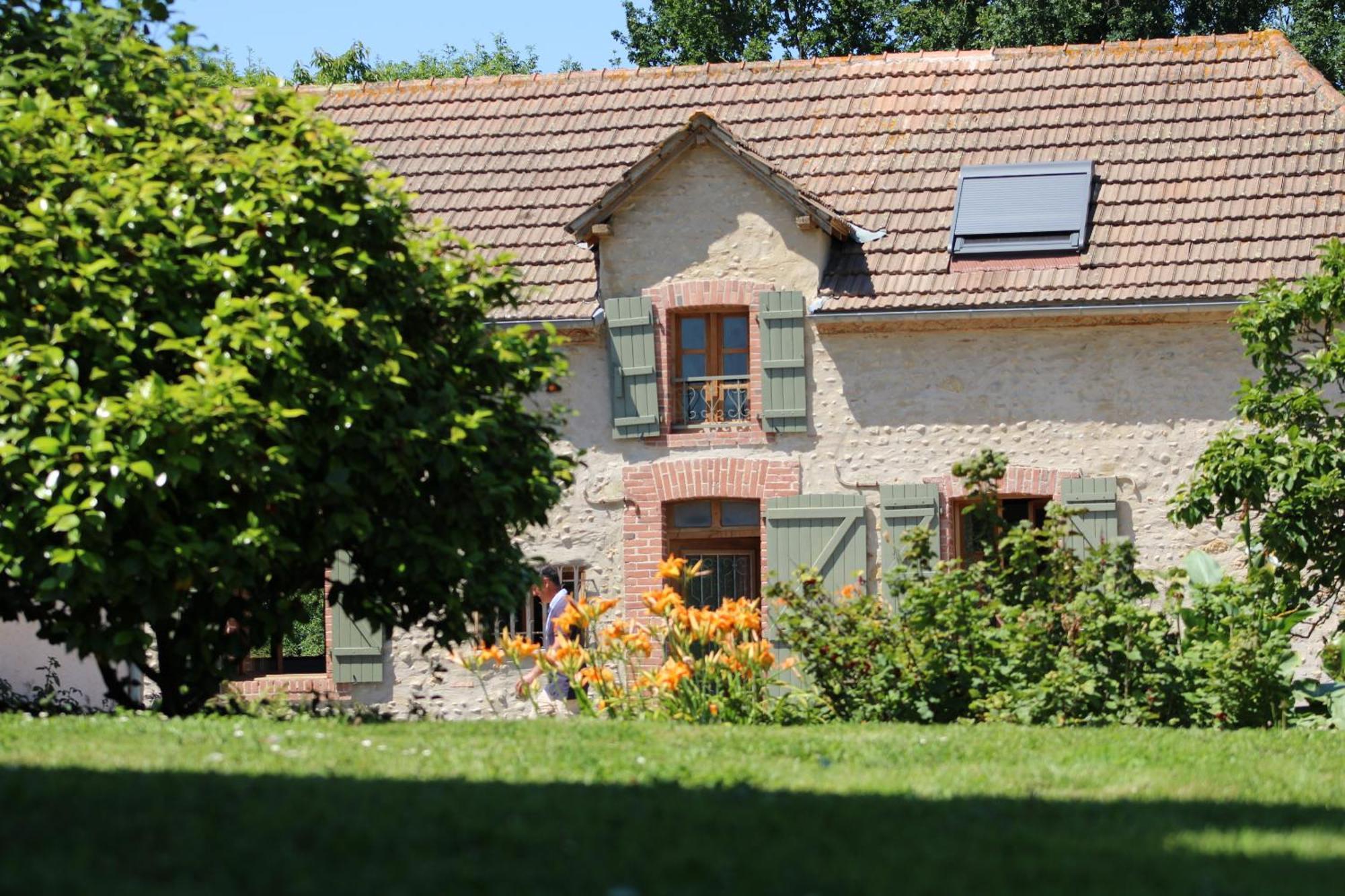 Ecogite Rural La Cle Des Champs Peyrelongue-Abos Room photo